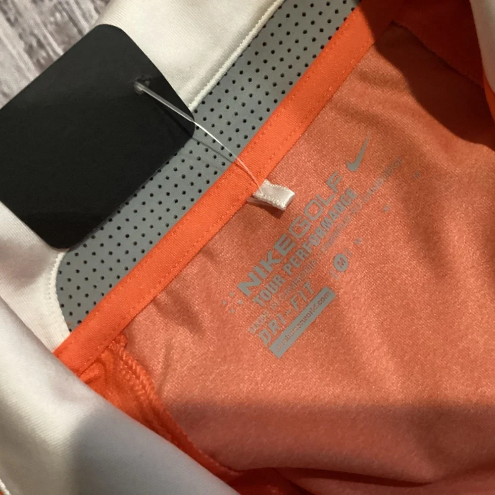 719. Nike Tour Performance Tangerine Golf Polo Size Medium EUC